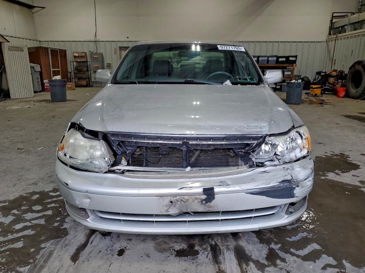 2004 TOYOTA AVALON XL photo 9