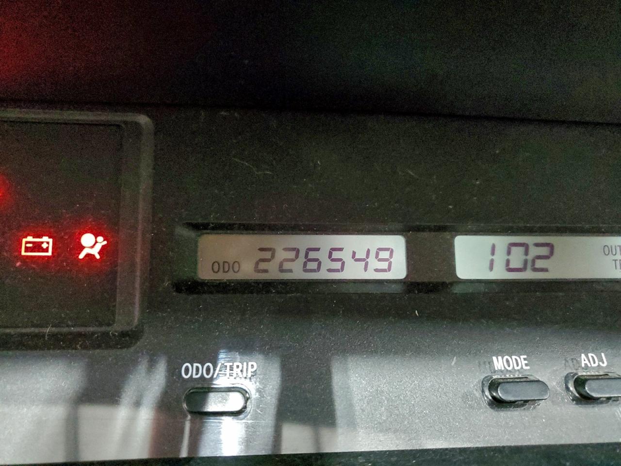 2004 TOYOTA AVALON XL photo 17