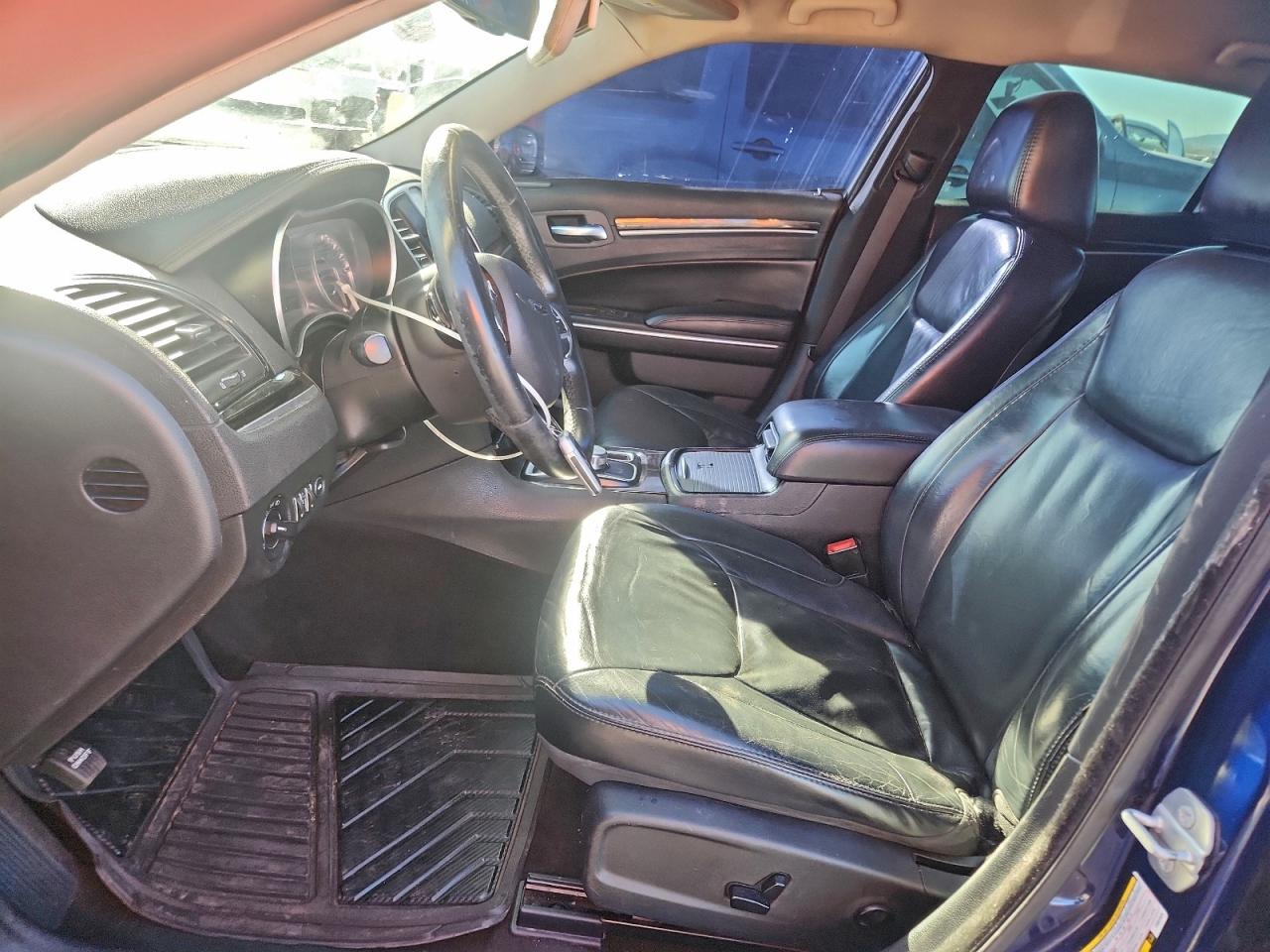 2015 CHRYSLER 300 LIMITED photo 19