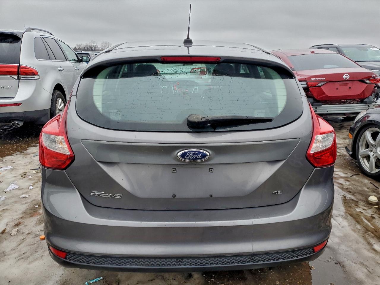 2014 FORD FOCUS SE photo 11