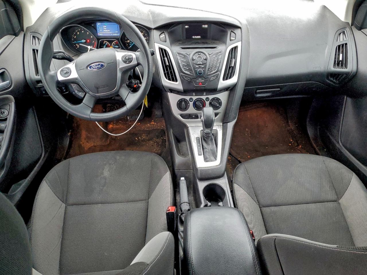 2014 FORD FOCUS SE photo 15