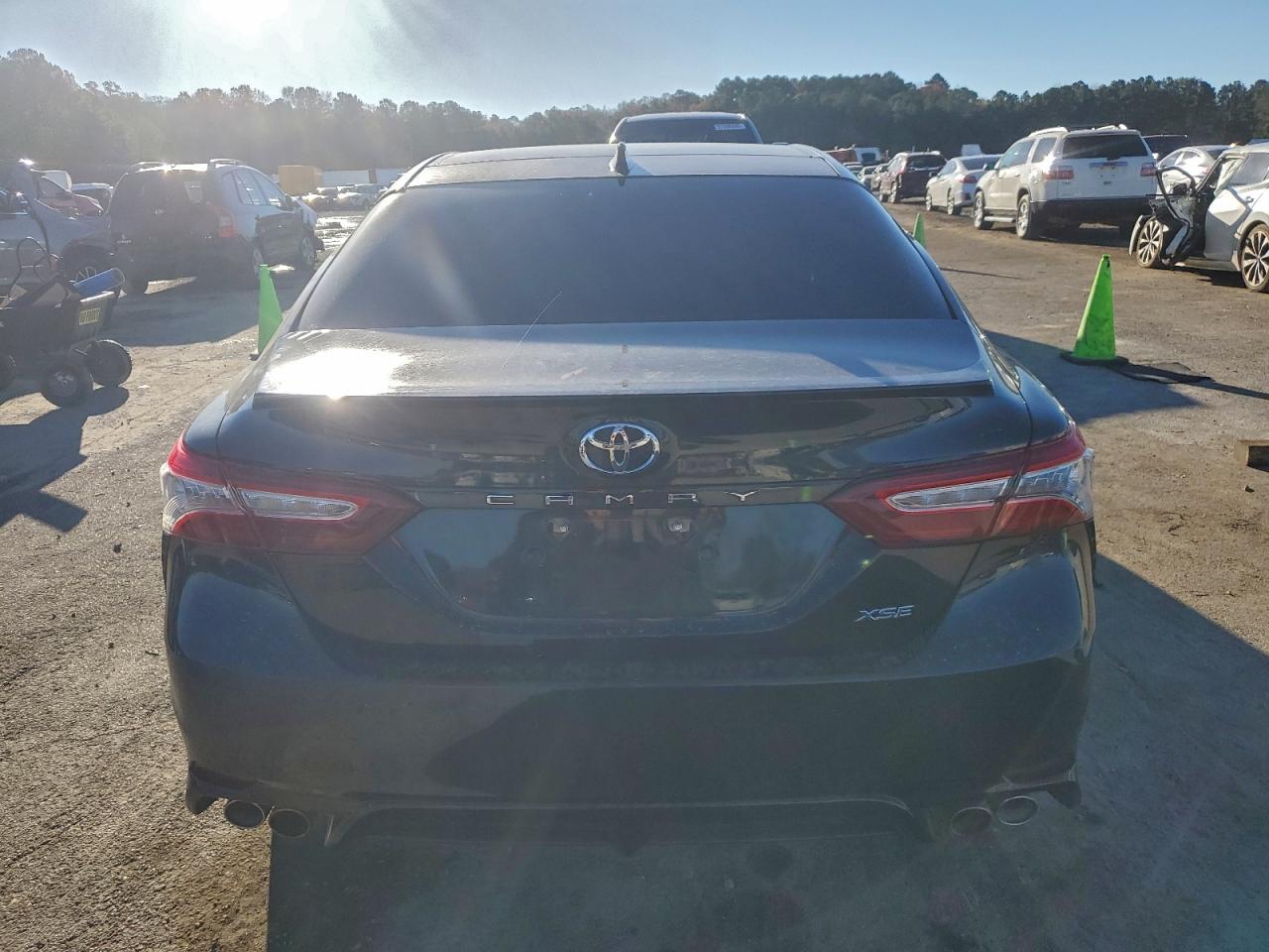 2020 TOYOTA CAMRY XSE photo 6