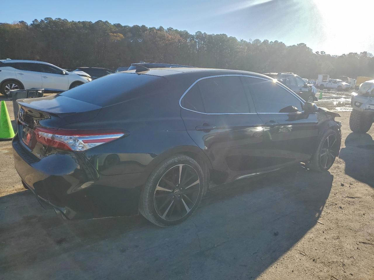 2020 TOYOTA CAMRY XSE photo 3