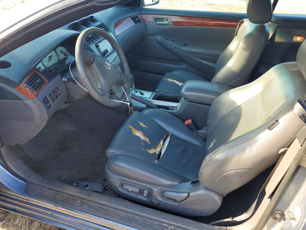 2006 TOYOTA CAMRY SOLARA SE photo 13