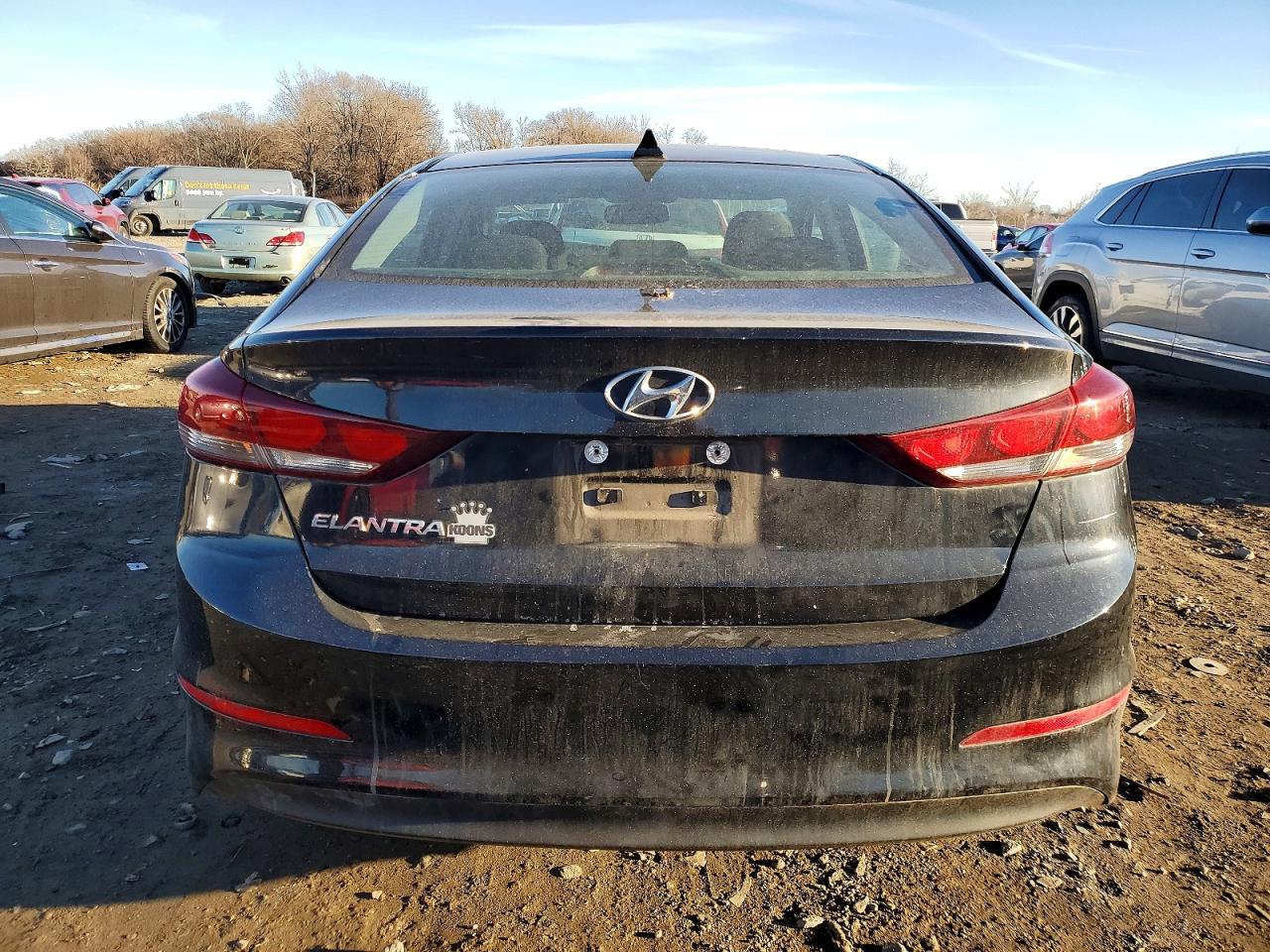 2017 HYUNDAI ELANTRA SE photo 6