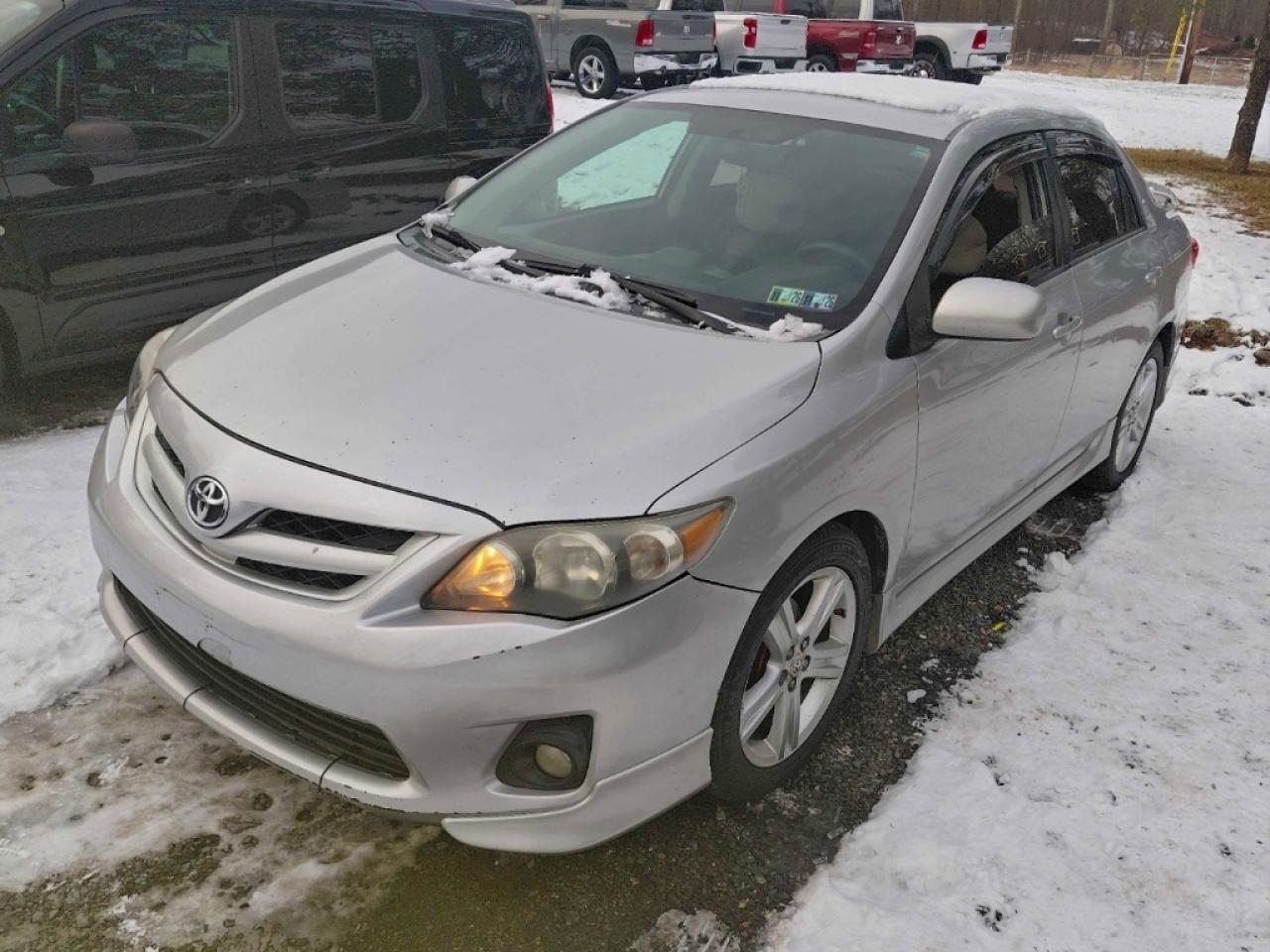 2013 TOYOTA COROLLA BASE photo 3