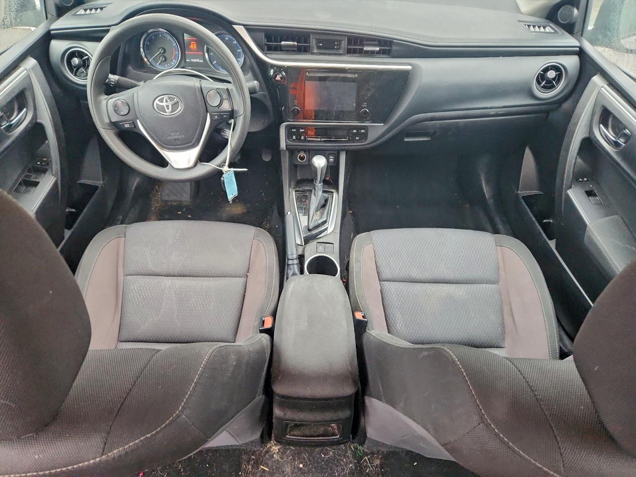 2018 TOYOTA COROLLA L photo 15