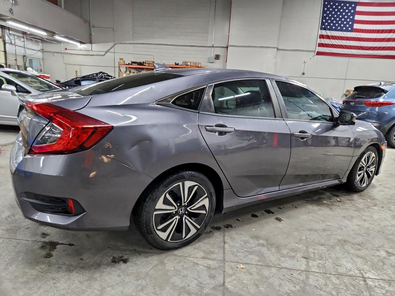 2016 HONDA CIVIC EX photo 3