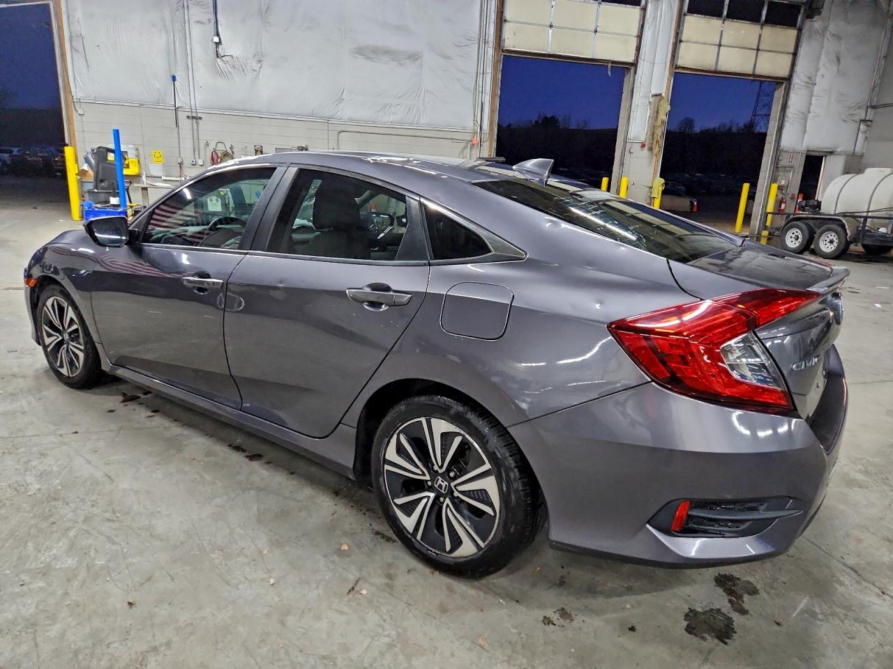 2016 HONDA CIVIC EX photo 2
