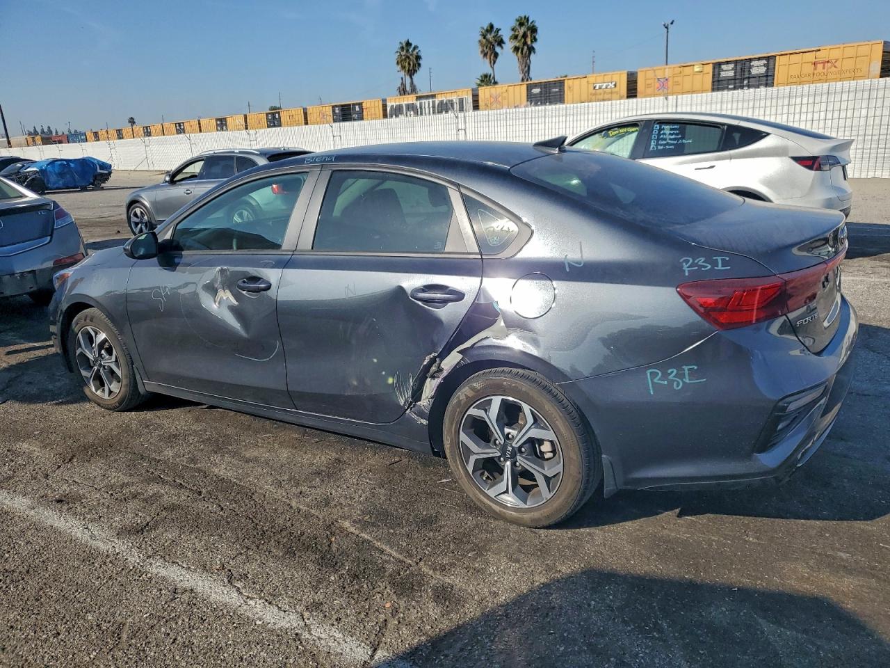 2020 KIA FORTE FE photo 3