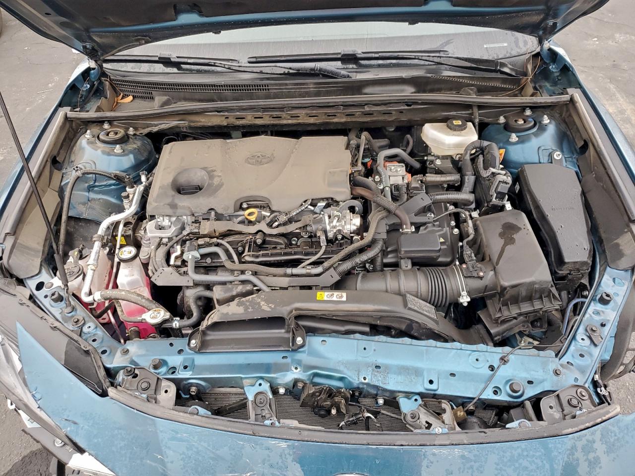 2025 TOYOTA CAMRY photo 31