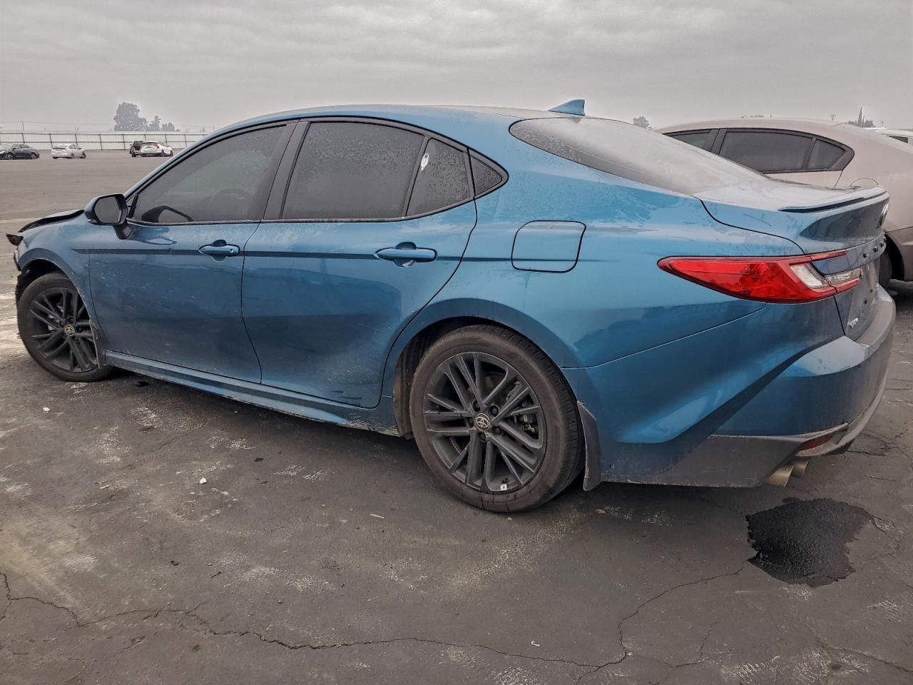 2025 TOYOTA CAMRY photo 4