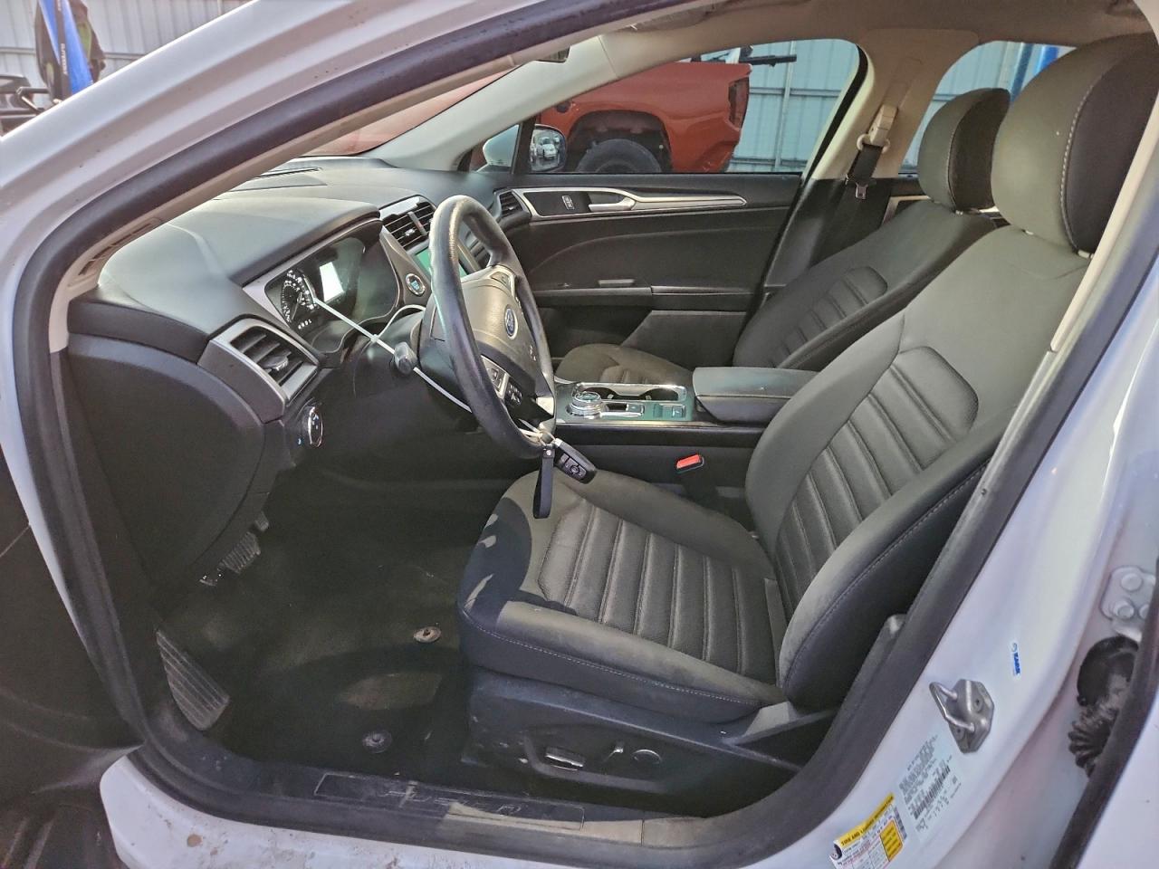 2018 FORD FUSION SE photo 19