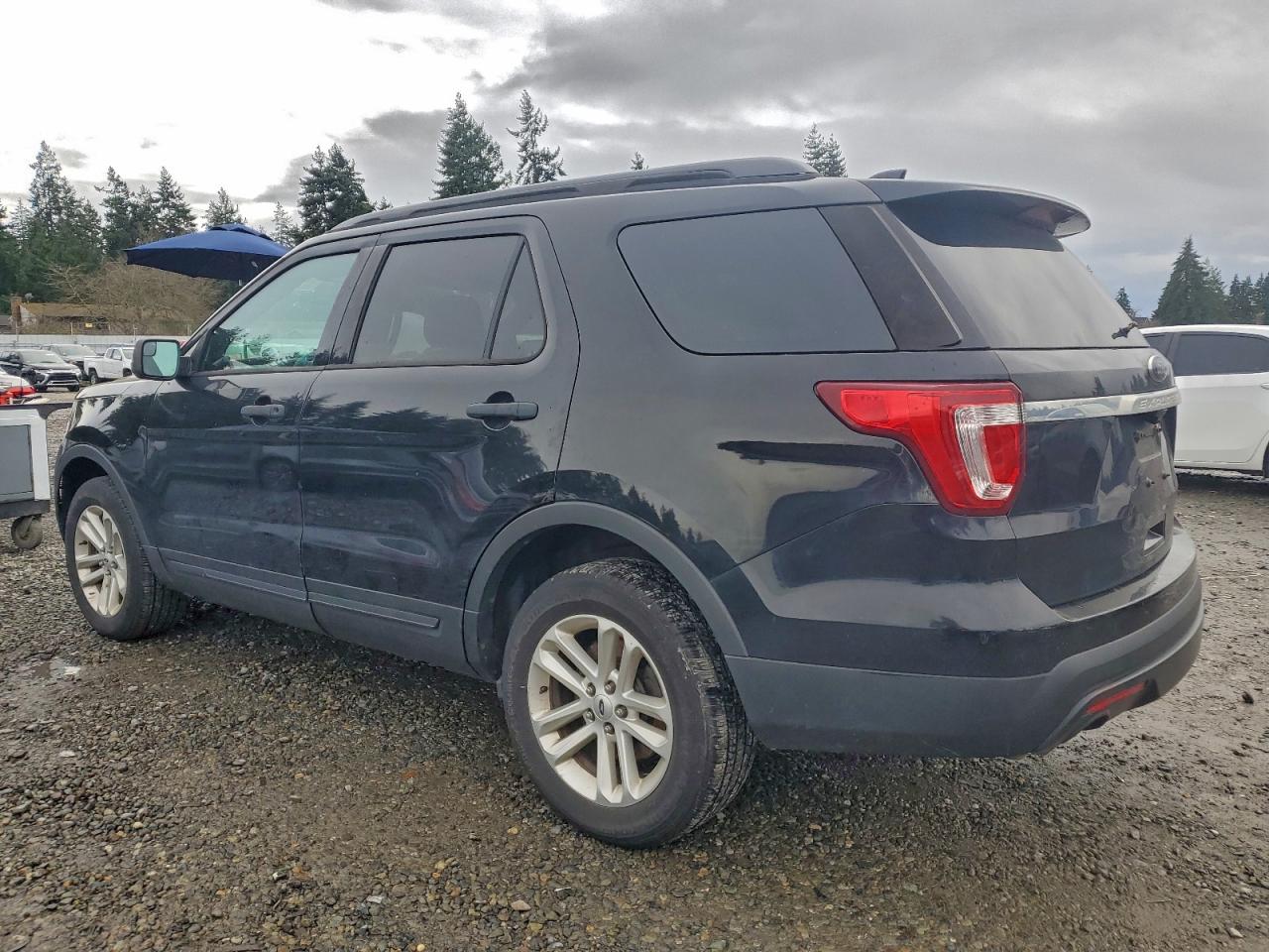 2017 FORD EXPLORER photo 3