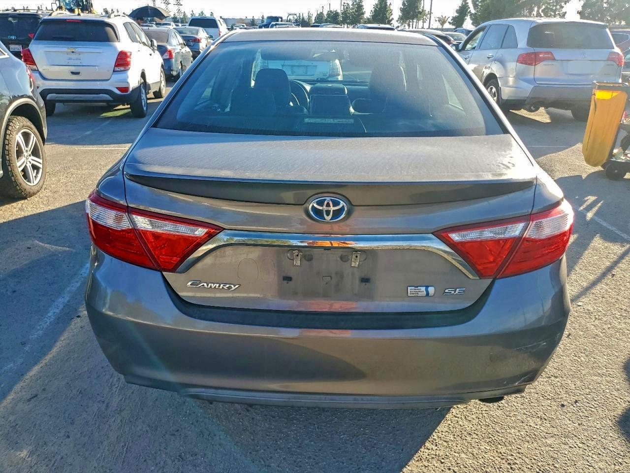 2015 TOYOTA CAMRY HYBRID photo 11