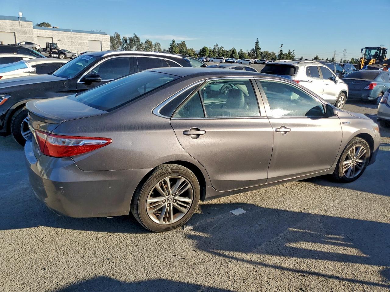 2015 TOYOTA CAMRY HYBRID photo 5