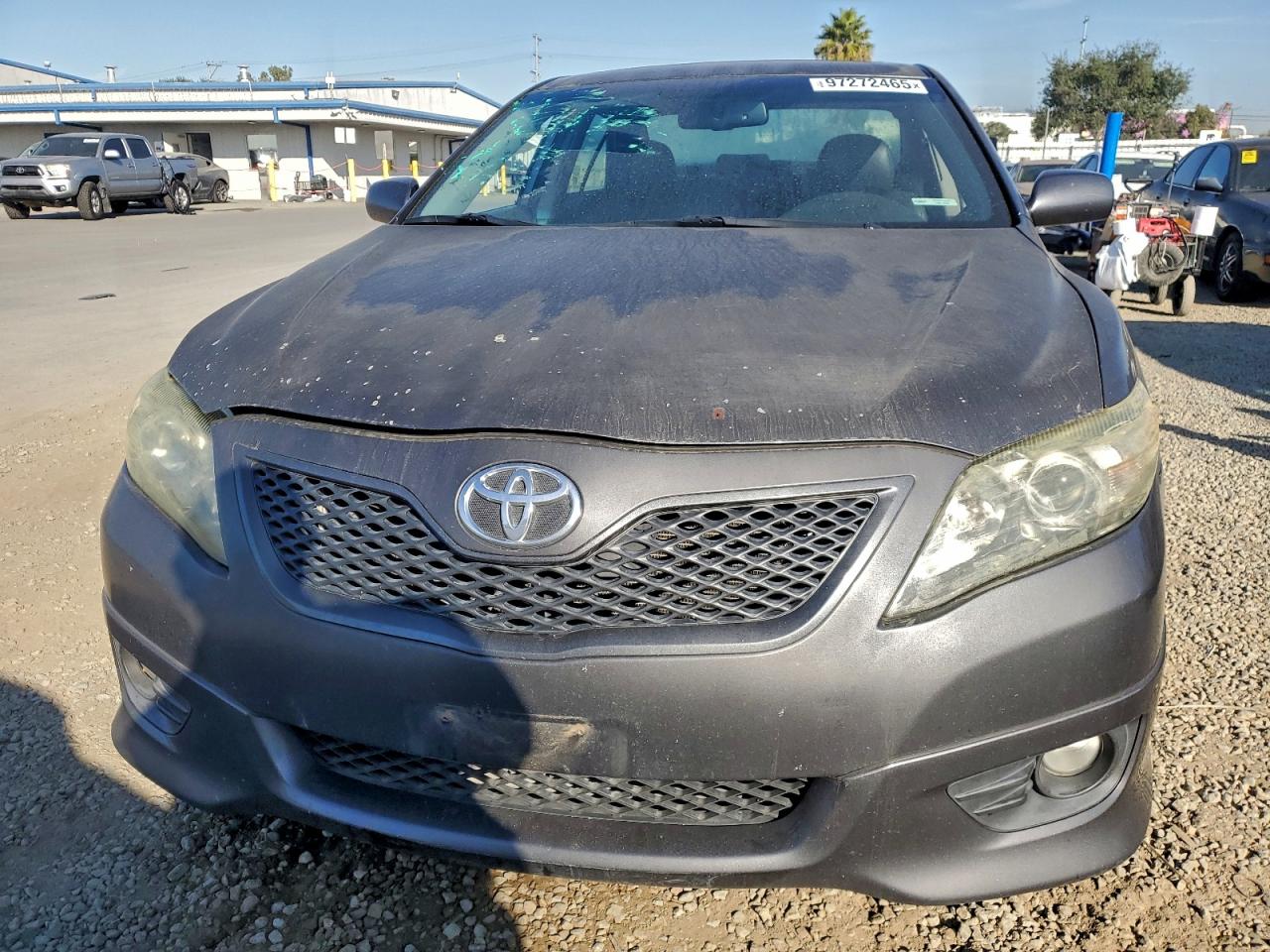 2011 TOYOTA CAMRY SE photo 9
