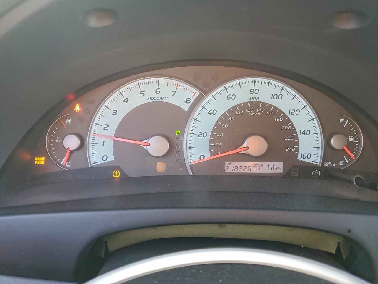 2011 TOYOTA CAMRY SE photo 17