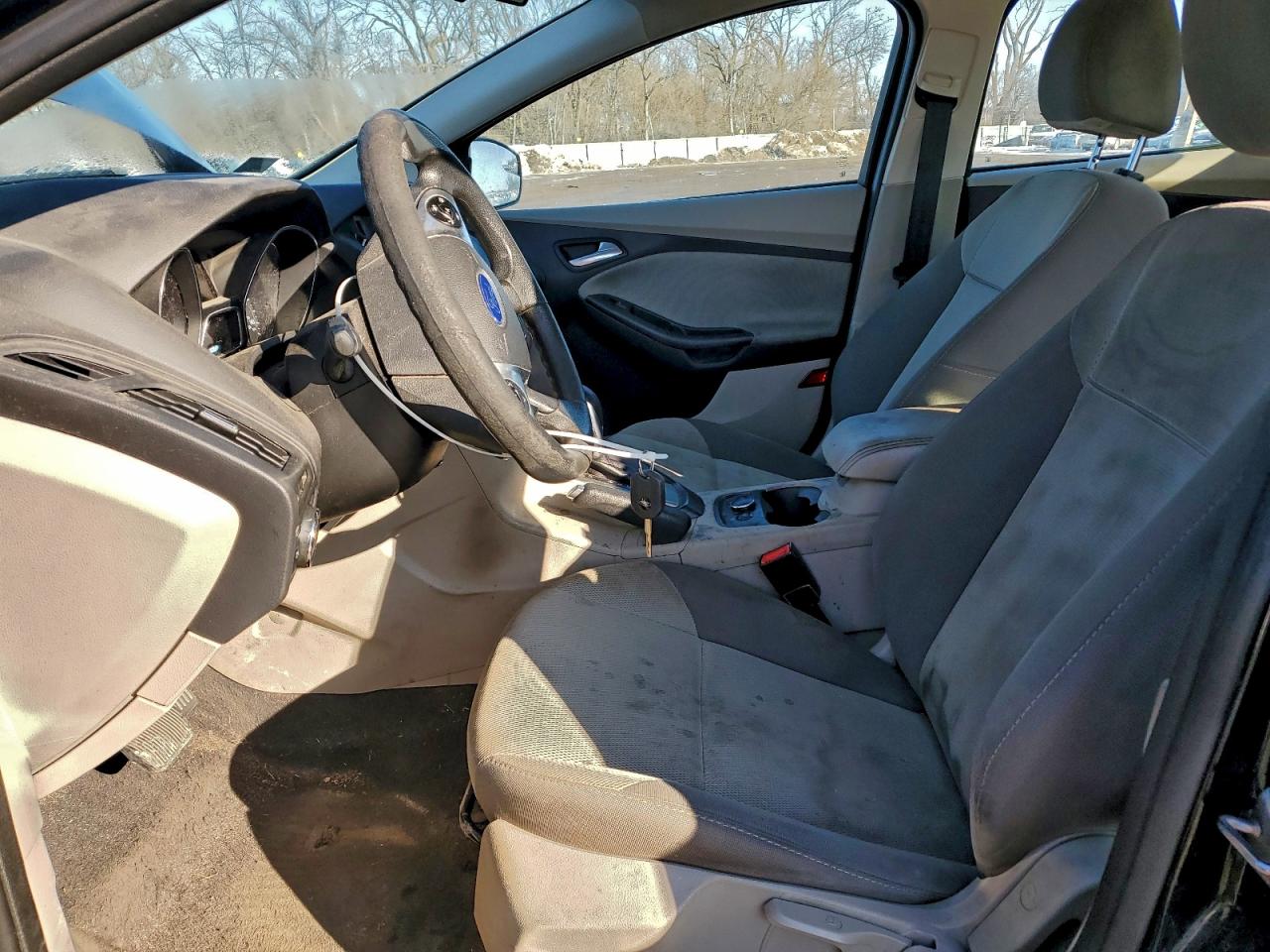 2014 FORD FOCUS SE photo 14