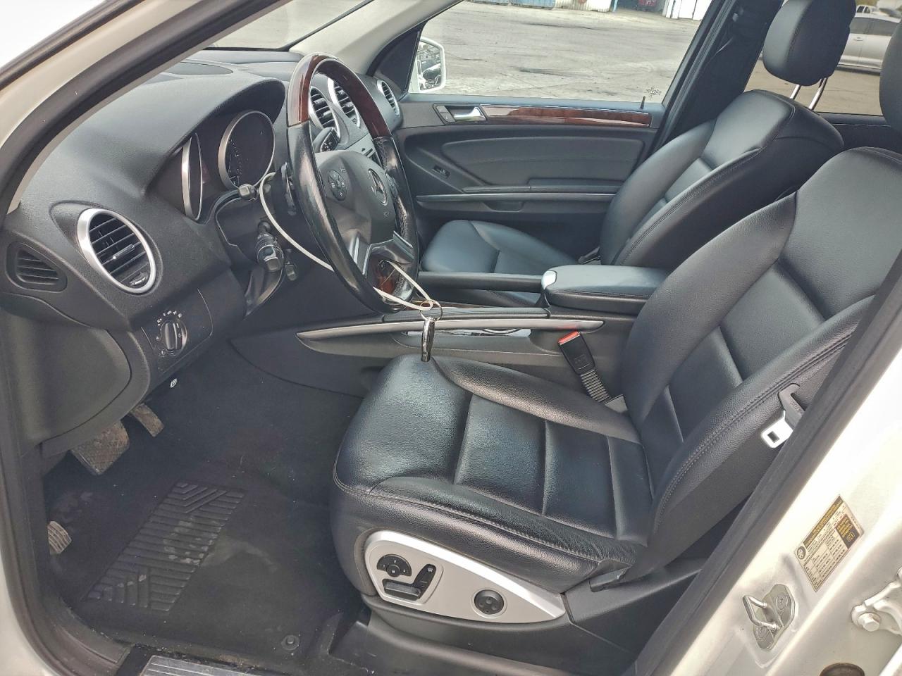 2011 MERCEDES-BENZ ML 350 photo 13