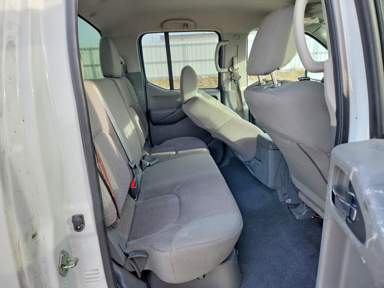 2019 NISSAN FRONTIER S photo 19
