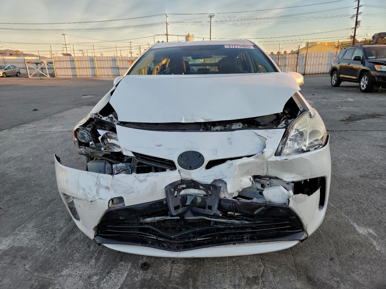 2015 TOYOTA PRIUS photo 9