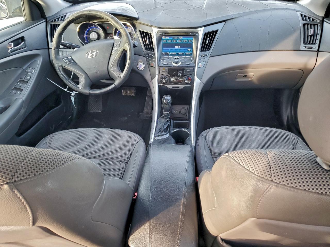 2012 HYUNDAI SONATA SE photo 22