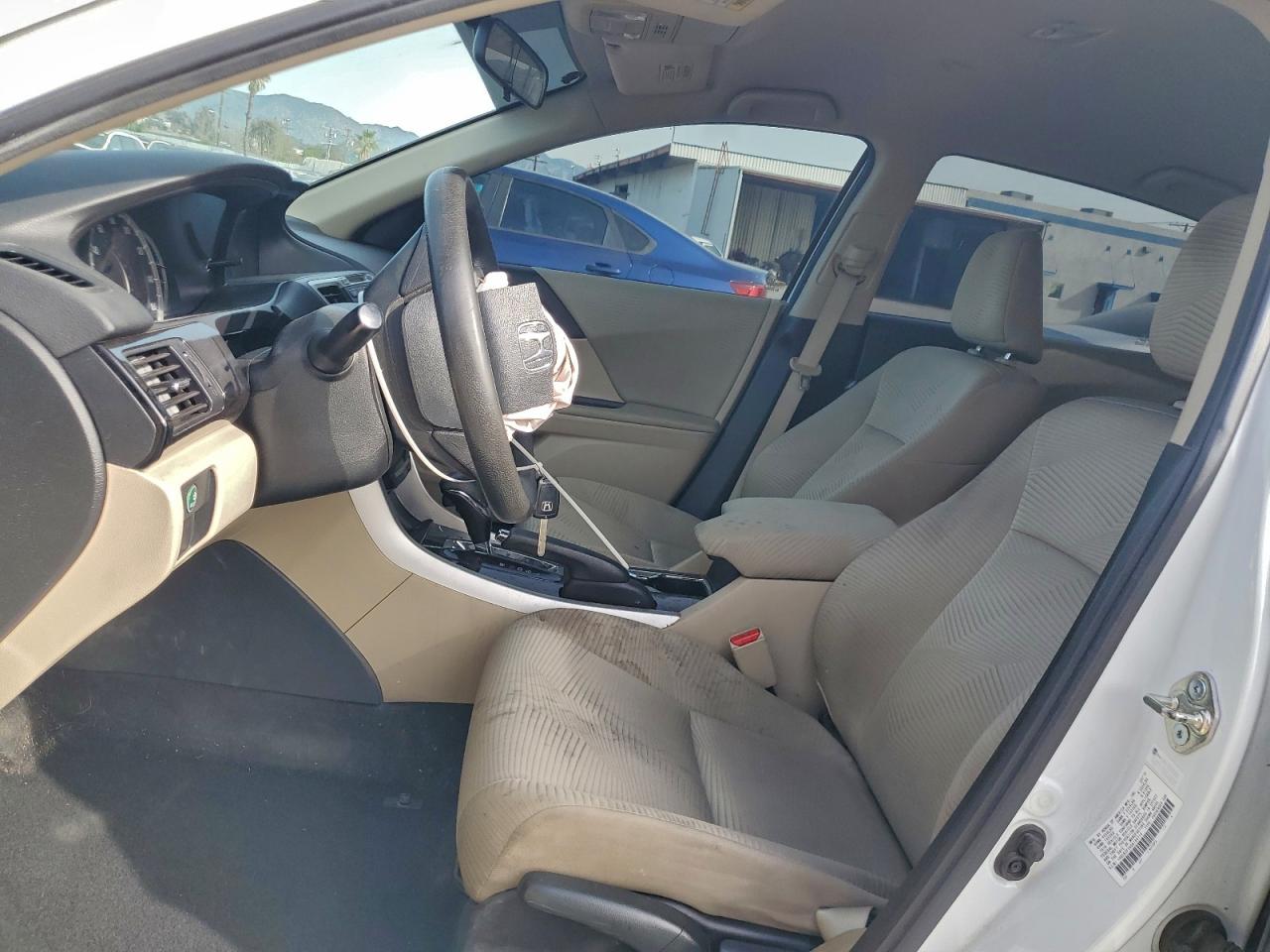 2016 HONDA ACCORD LX photo 7