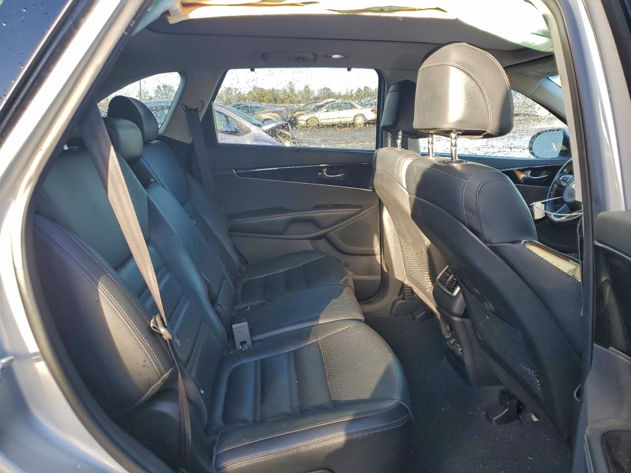 2017 KIA SORENTO EX photo 11