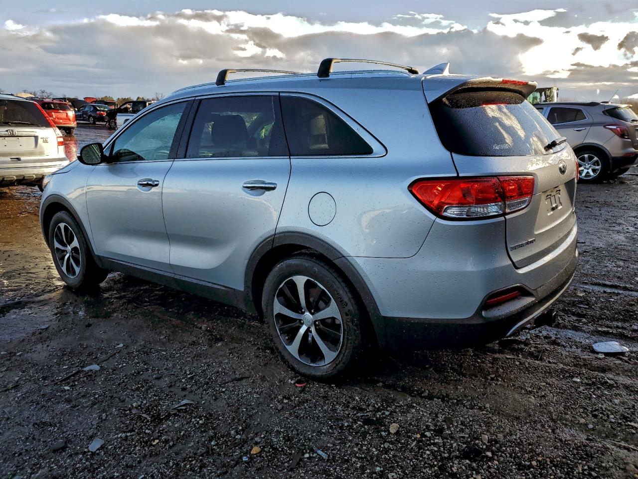2017 KIA SORENTO EX photo 2
