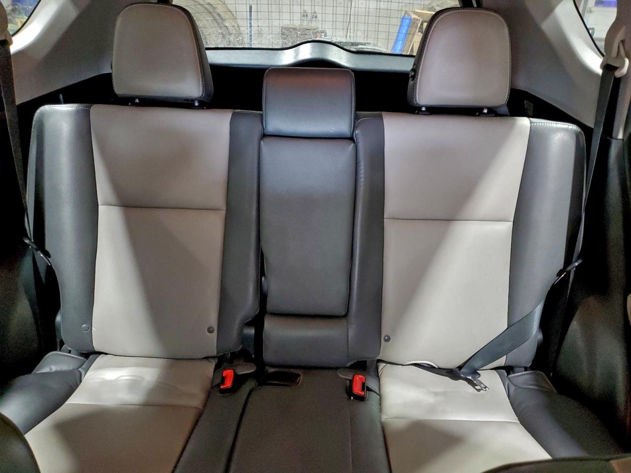 2014 TOYOTA RAV4 LIMITED photo 28