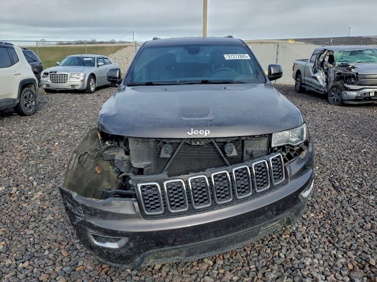 2019 JEEP GRAND CHEROKEE LAREDO photo 5
