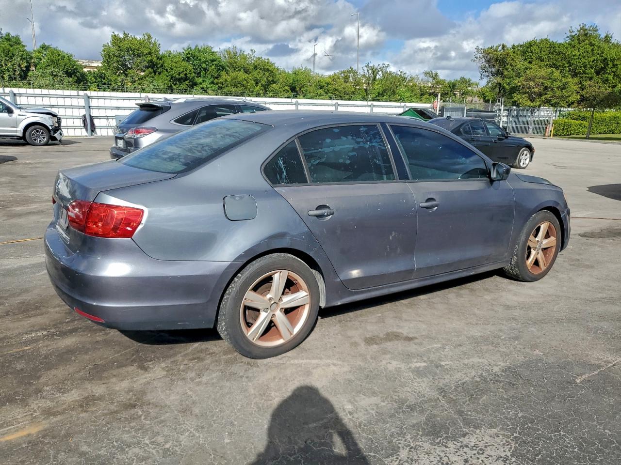 2014 VOLKSWAGEN JETTA BASE photo 3