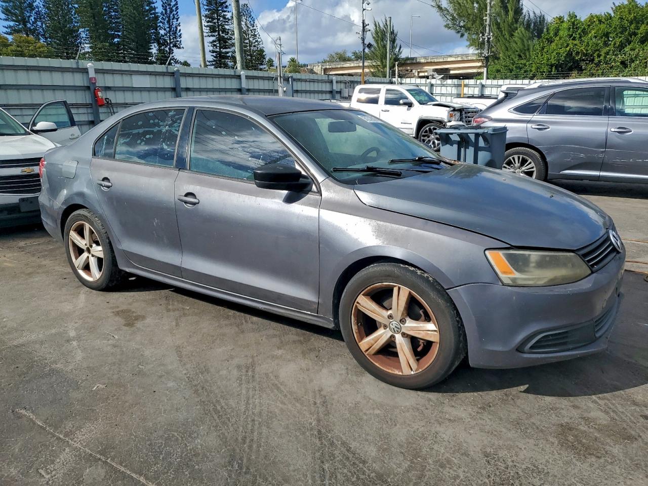 2014 VOLKSWAGEN JETTA BASE photo 4