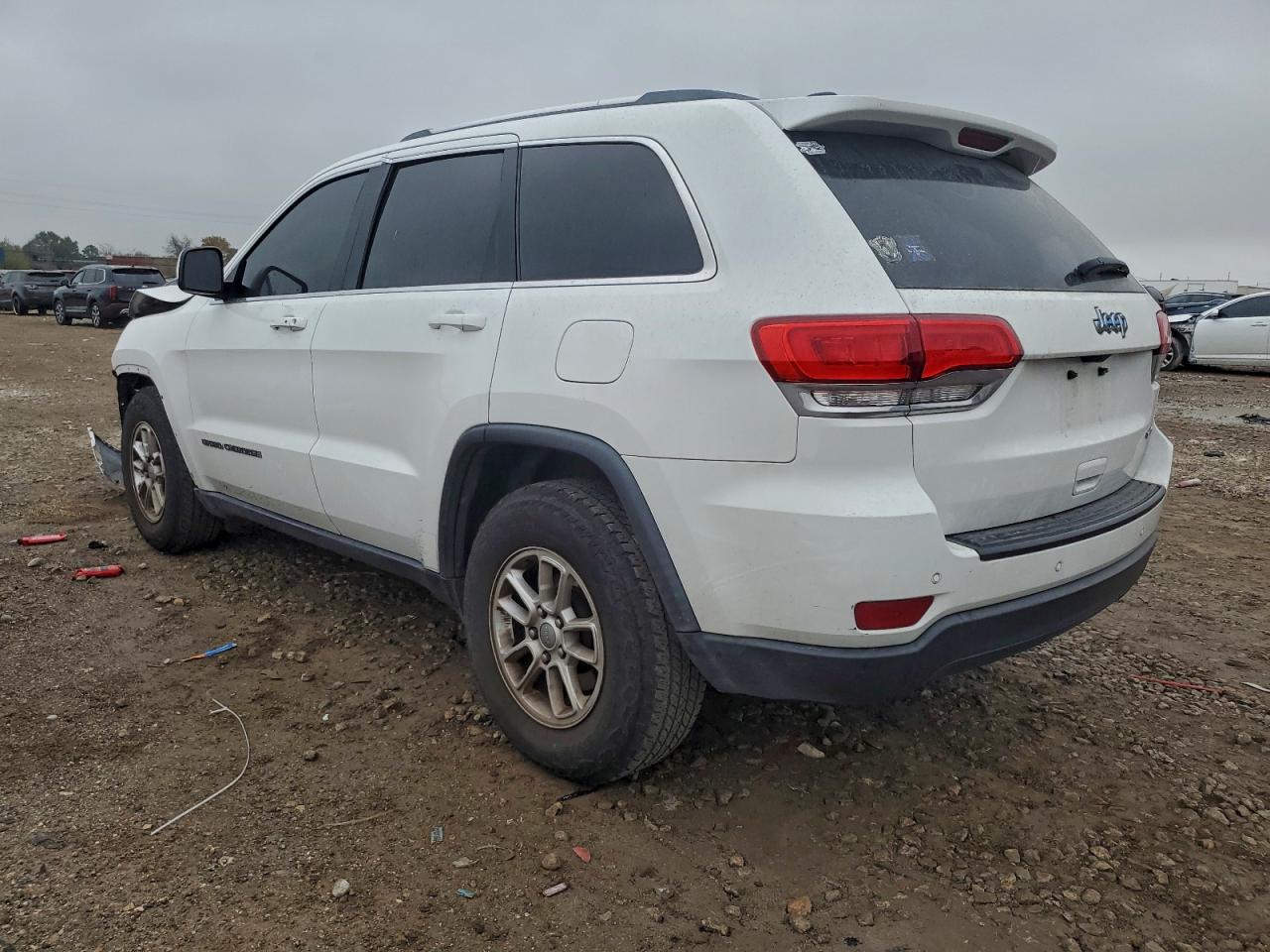 2019 JEEP GRAND CHEROKEE LAREDO photo 4