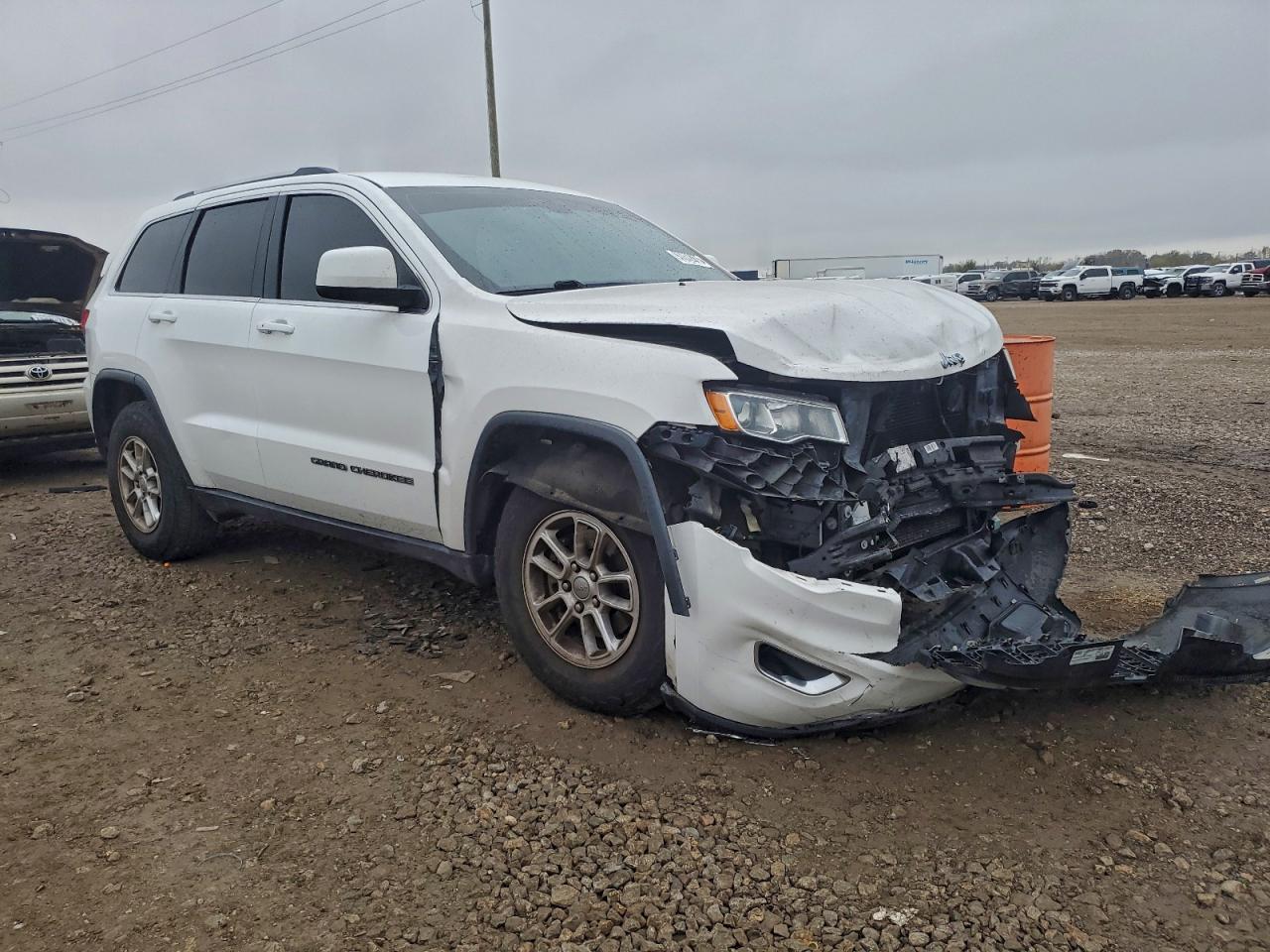 2019 JEEP GRAND CHEROKEE LAREDO photo 10