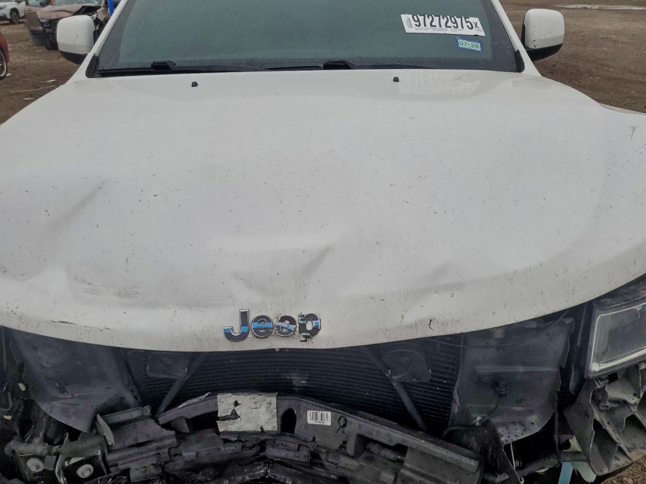 2019 JEEP GRAND CHEROKEE LAREDO photo 31