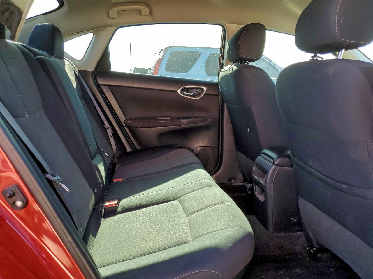 2015 NISSAN SENTRA S photo 28