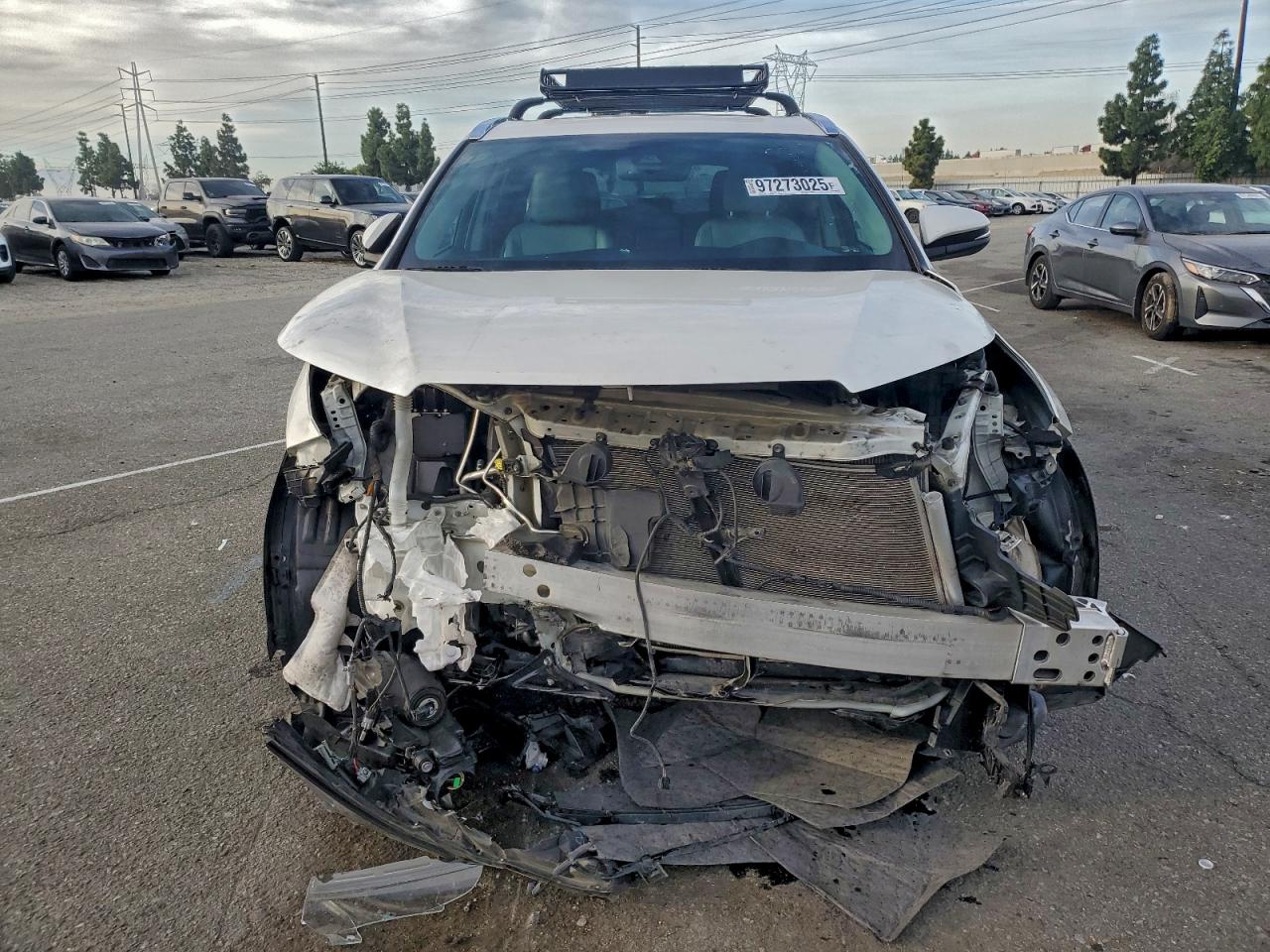 2019 TOYOTA HIGHLANDER SE photo 5