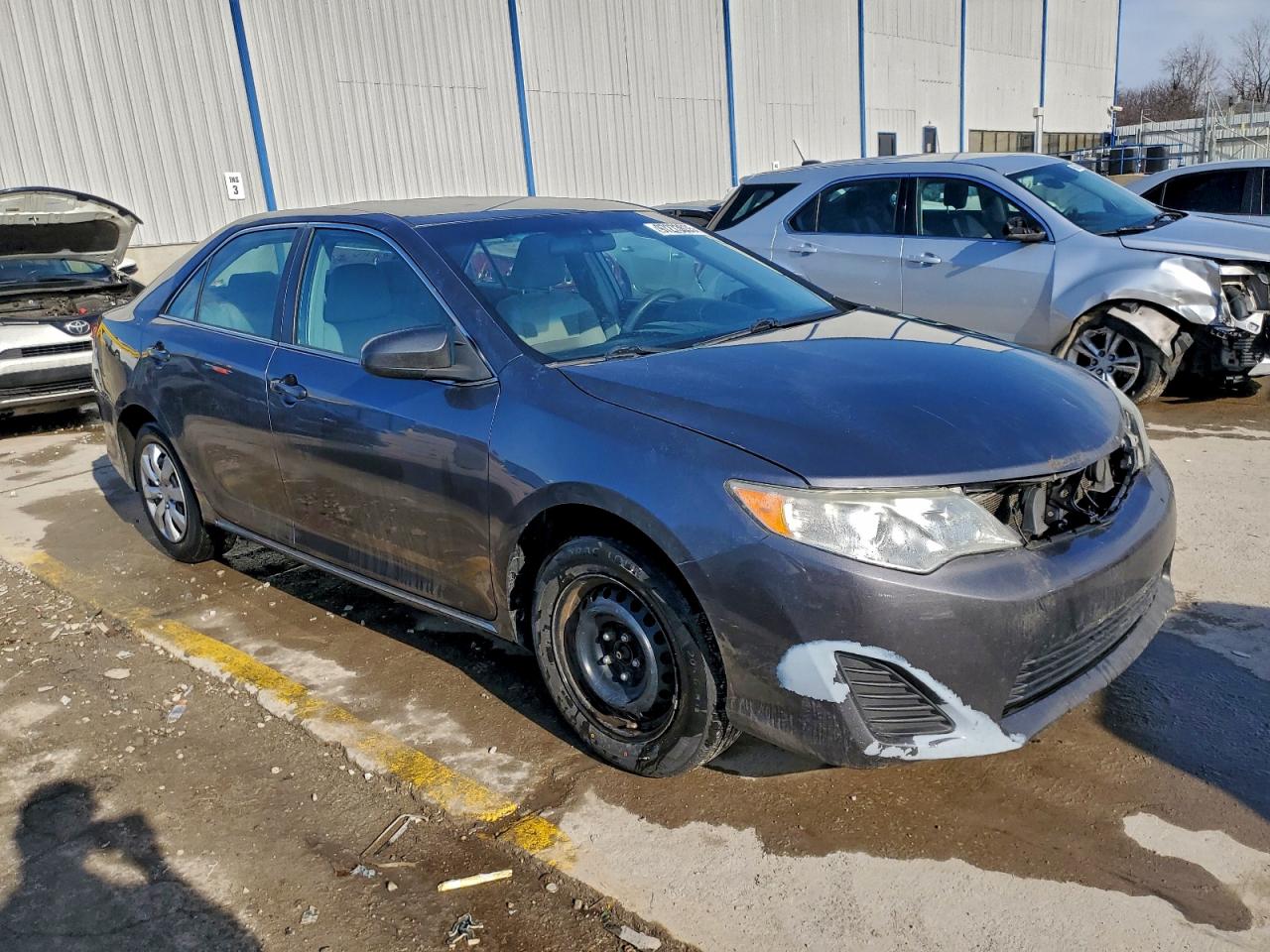 2013 TOYOTA CAMRY LE photo 4