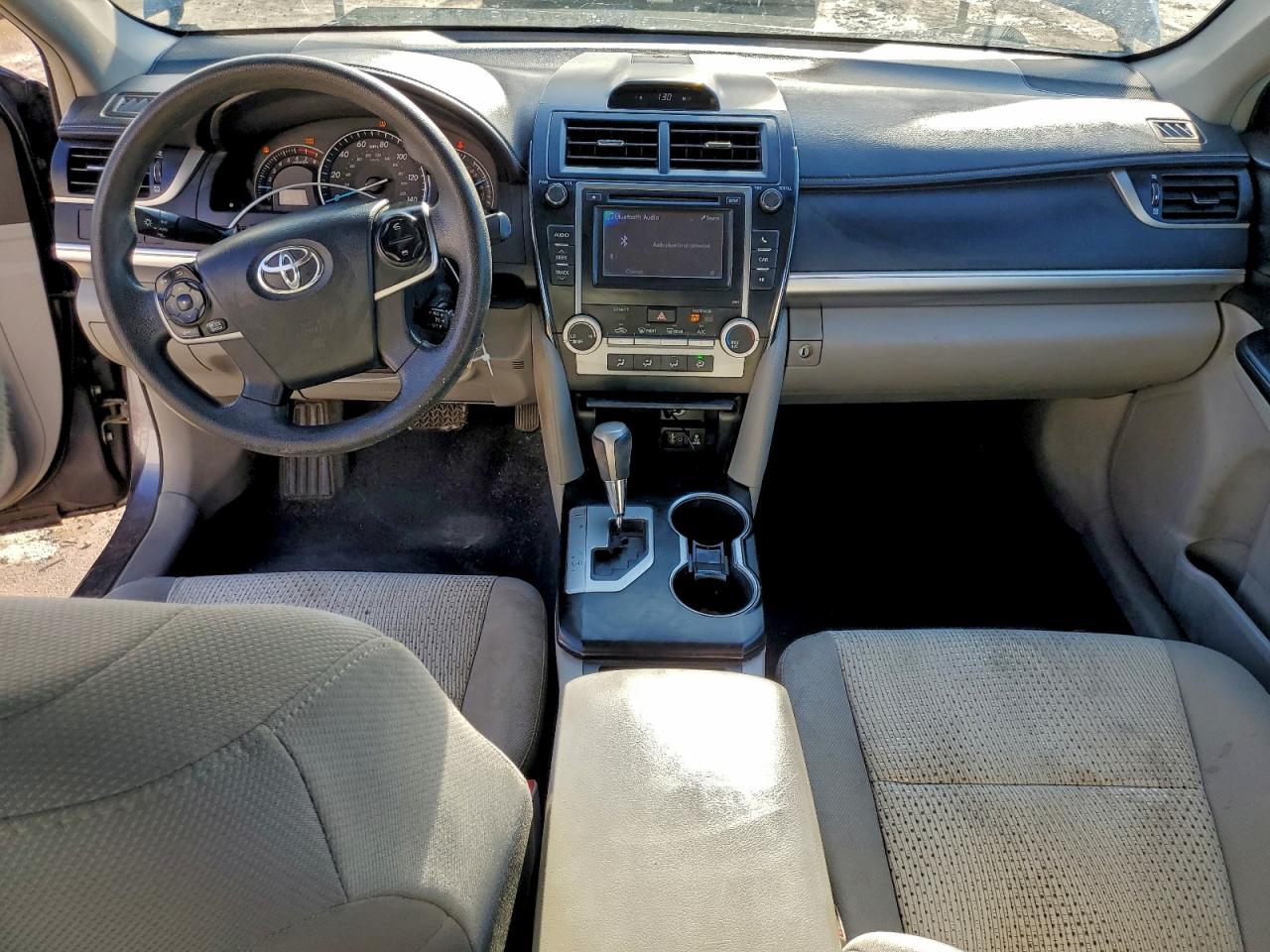 2013 TOYOTA CAMRY LE photo 8