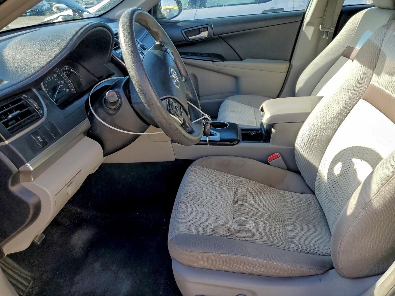 2013 TOYOTA CAMRY LE photo 7