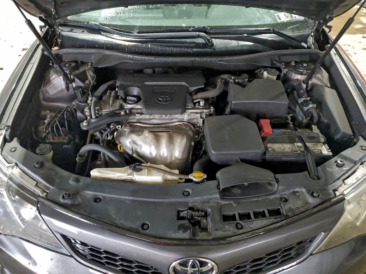 2014 TOYOTA CAMRY L photo 41