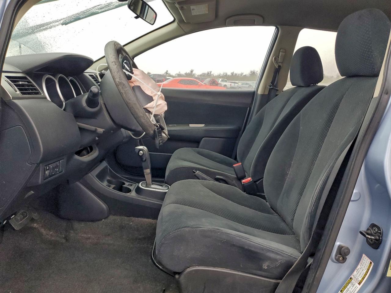 2011 NISSAN VERSA S photo 19