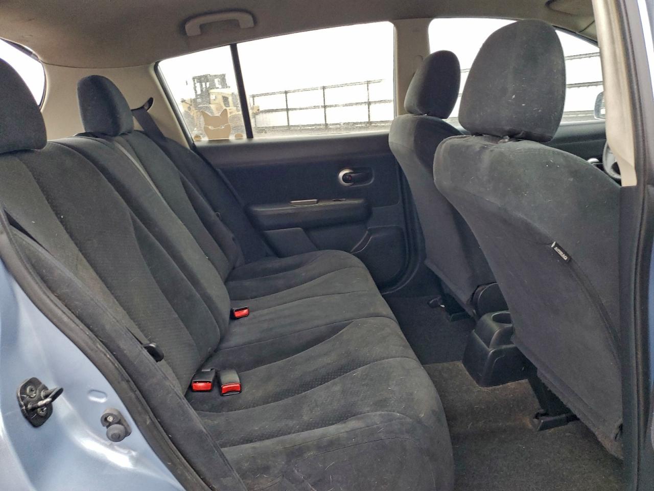 2011 NISSAN VERSA S photo 28