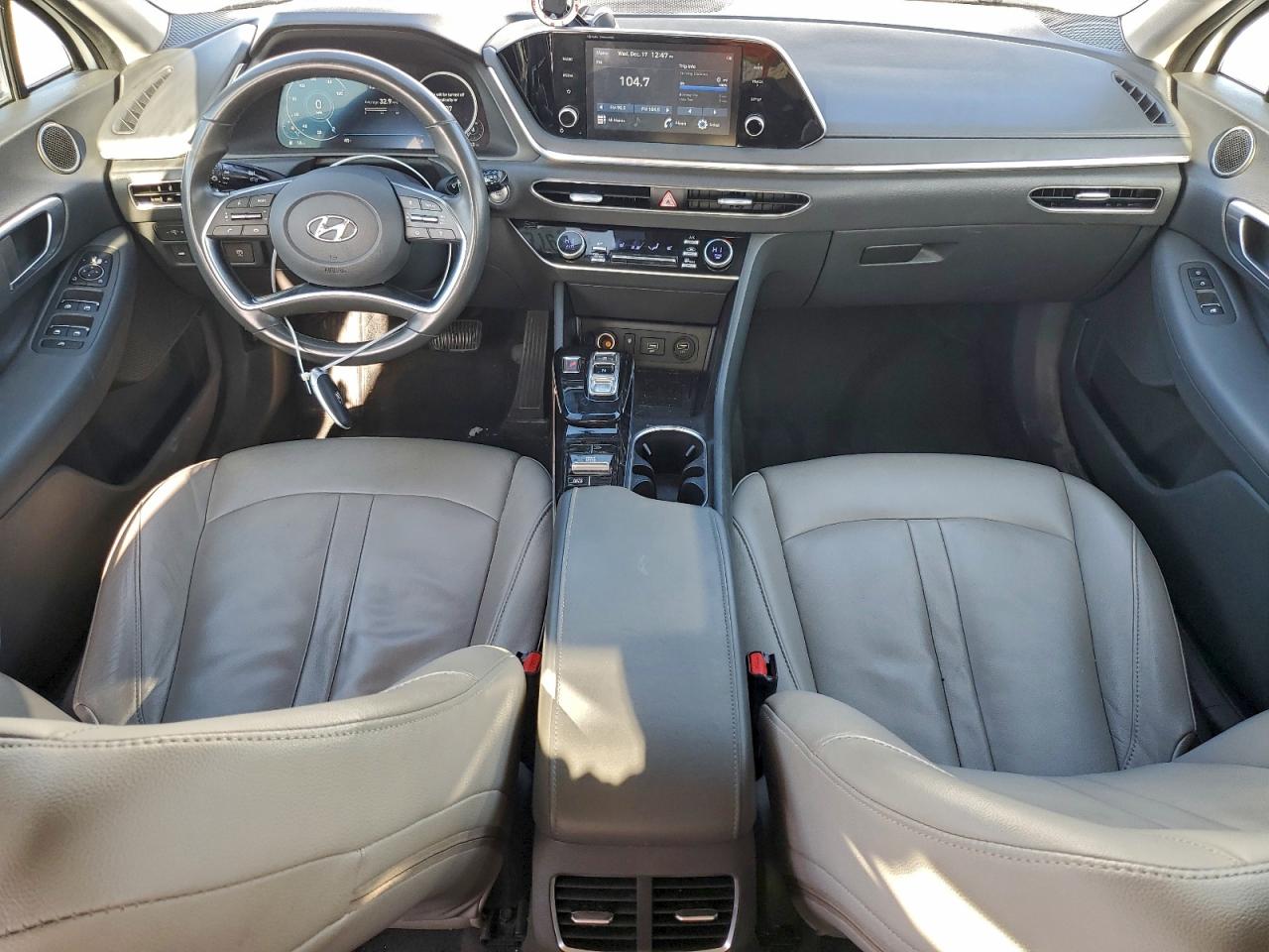 2020 HYUNDAI SONATA SEL photo 22