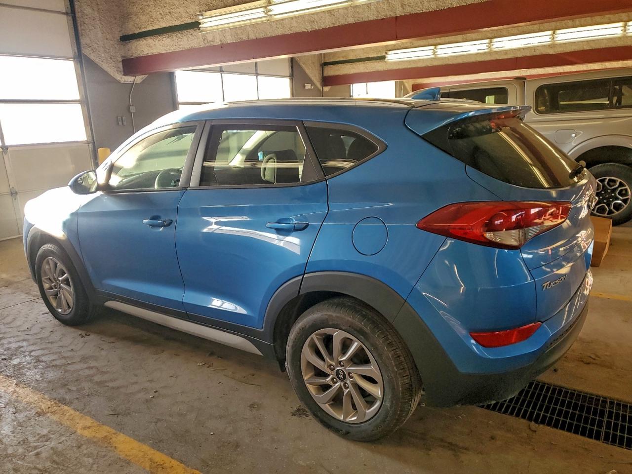 2018 HYUNDAI TUCSON SEL photo 2
