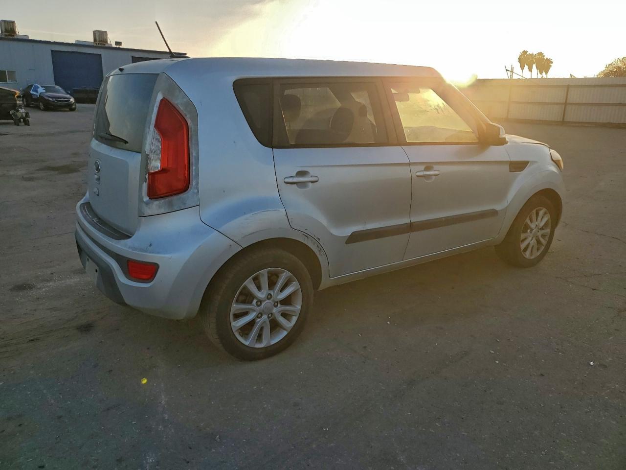 2012 KIA SOUL + photo 5