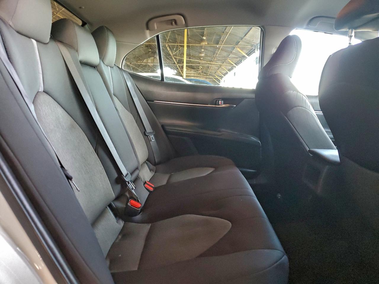 2022 TOYOTA CAMRY LE photo 10
