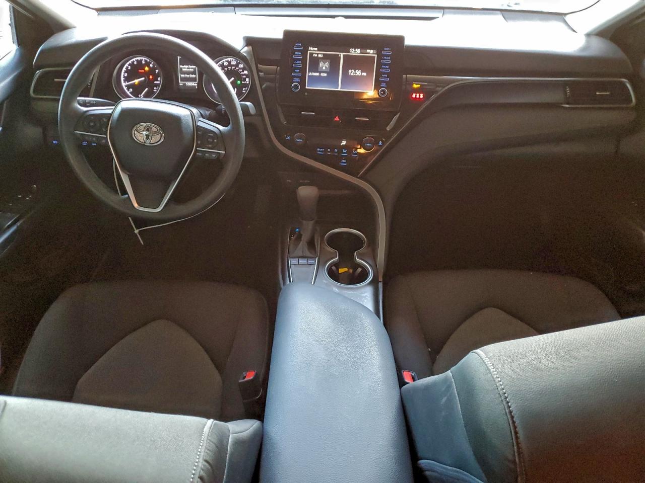 2022 TOYOTA CAMRY LE photo 8